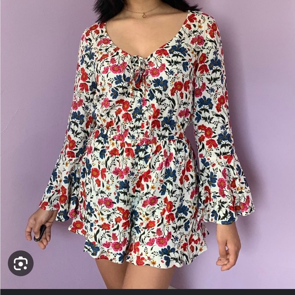 America Eagle Outfitters Floral Romper Size XS - Picture 4 of 14